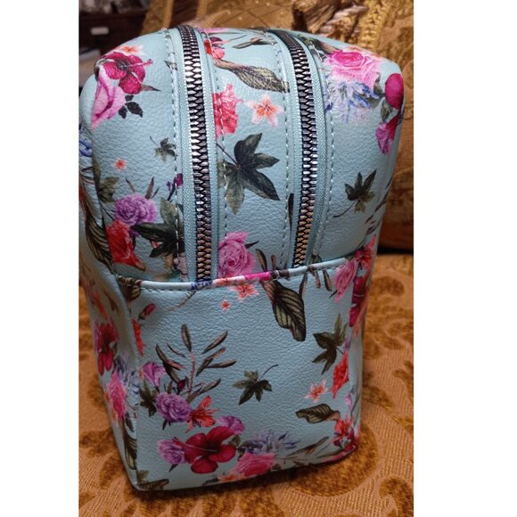 👉LAST CHANCE‼️Steve Madden Cosmetic Bag Light Blue Floral Double Zip Weekender - Picture 6 of 14